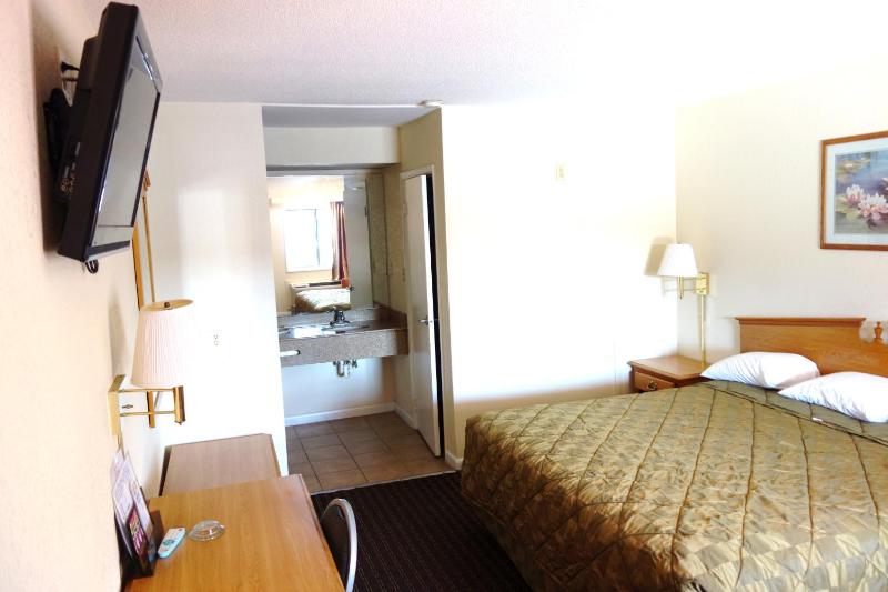 VIP Inn and Suites image 10