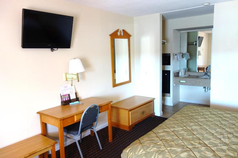 VIP Inn and Suites image 11