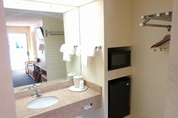 VIP Inn and Suites image 7