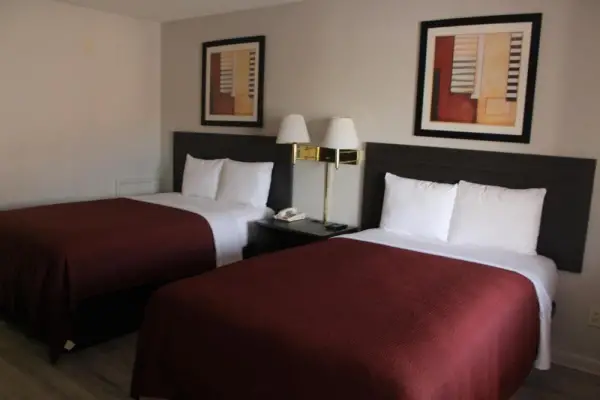 VIP Inn and Suites 8