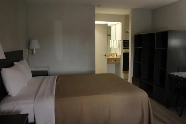 VIP Inn and Suites 6